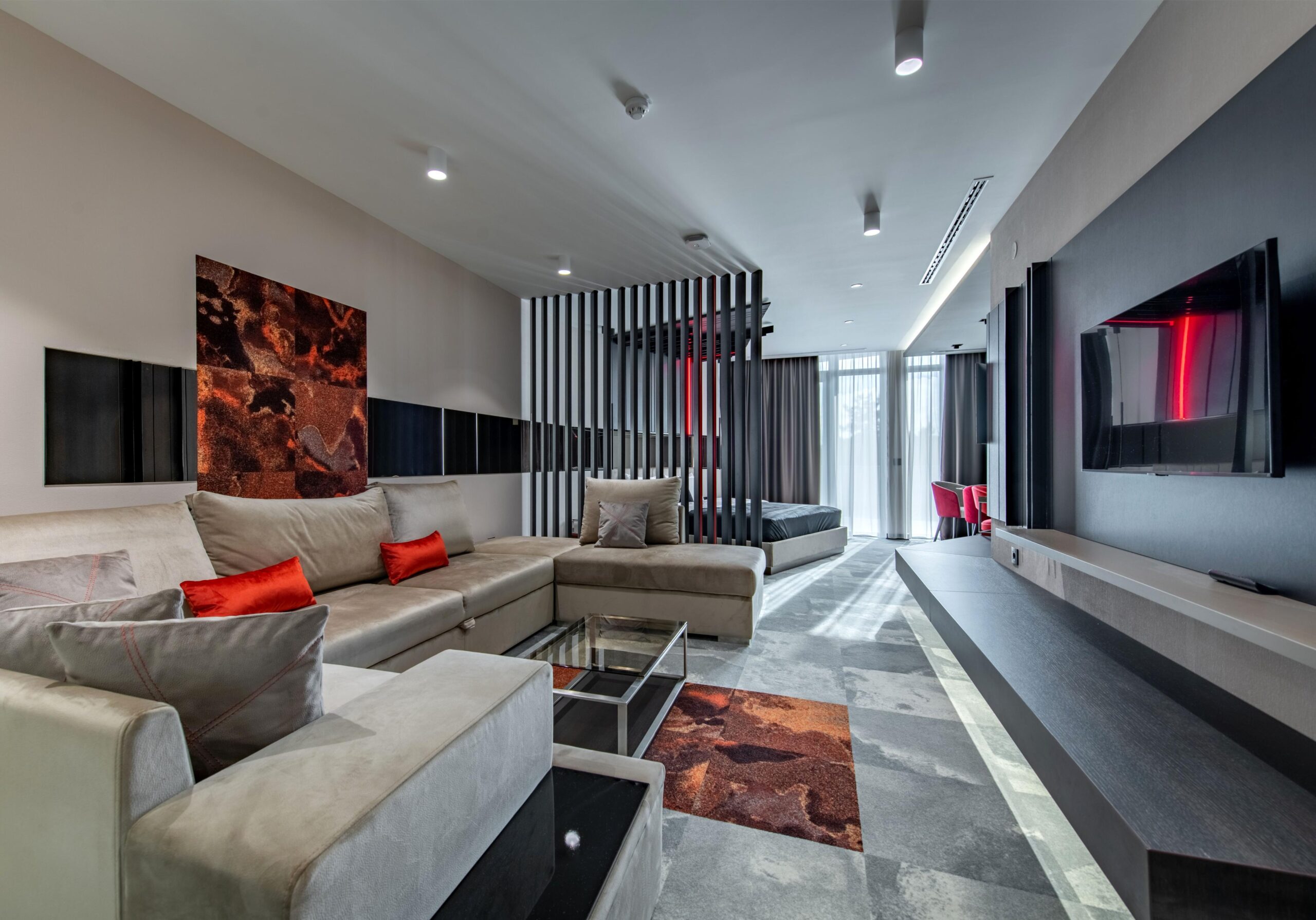 Hotel, weddings, events and restaurants.