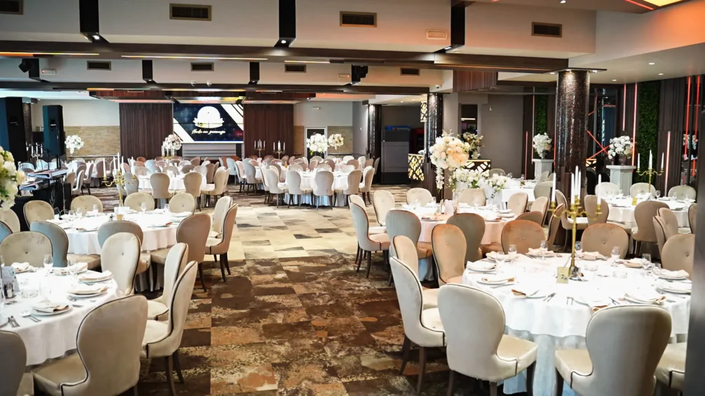 LUX Restaurant gallery 1