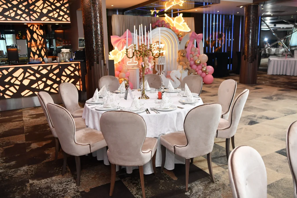 LUX Restaurant gallery