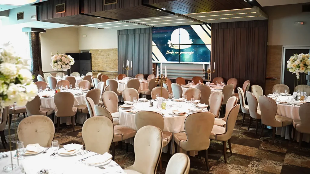 LUX Restaurant gallery 3