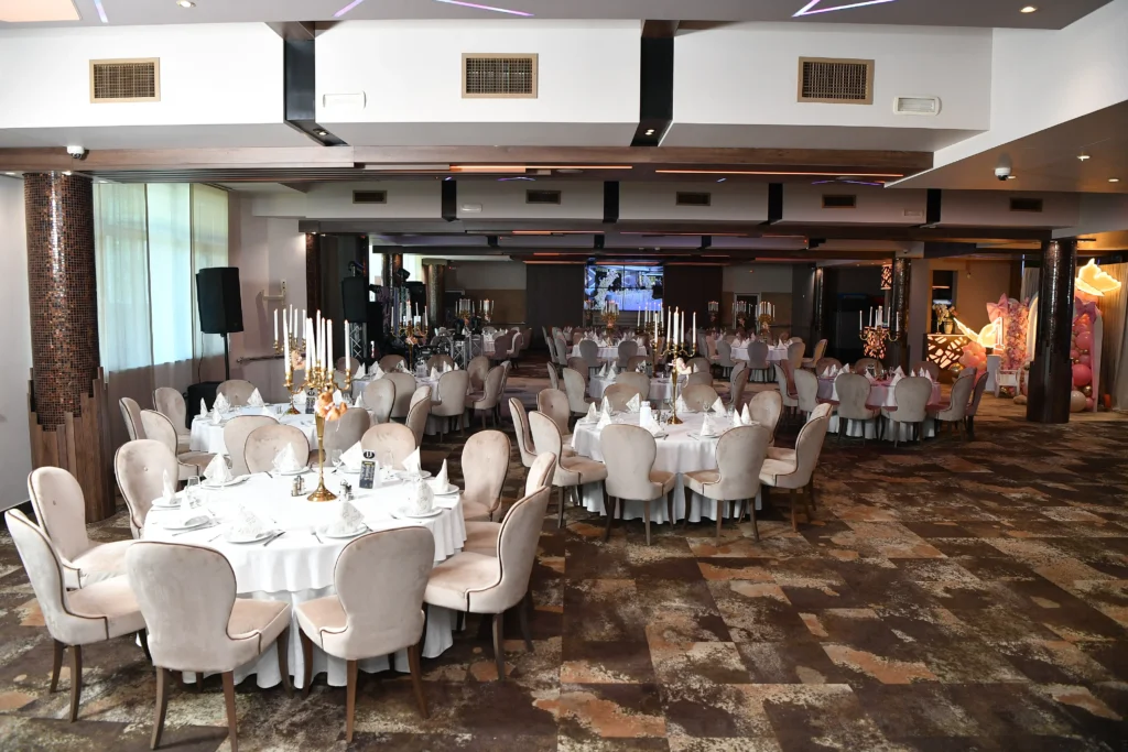 An ideal venue for elegant celebrations, business events and modern parties.